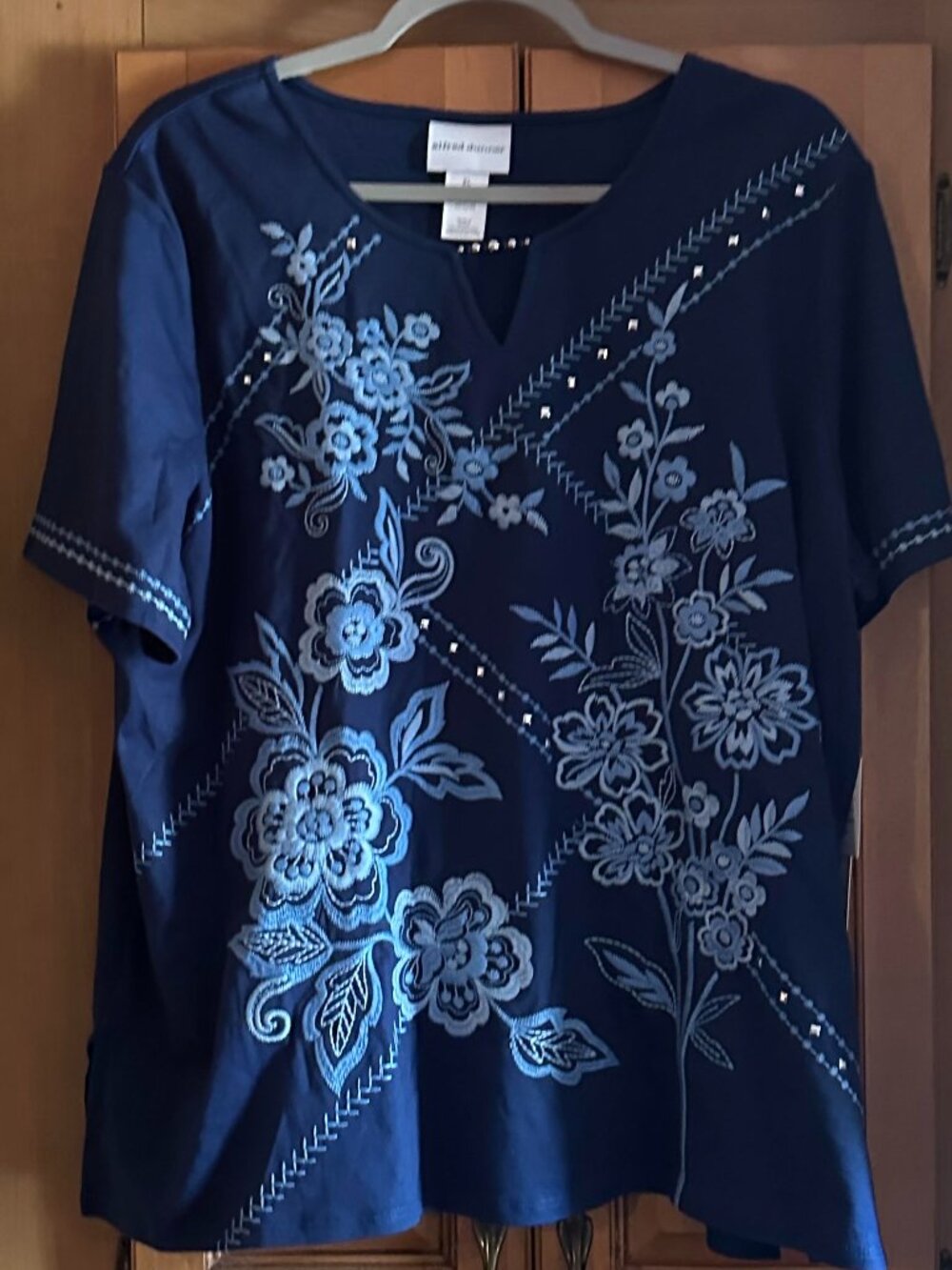 NWT Alfred Dunner Blue Embroidery Top XL